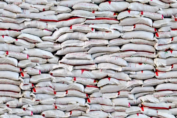 depositphotos_67614713-stock-photo-pile-of-bags-background